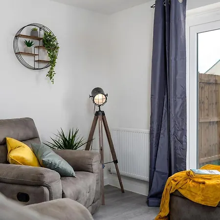 The Holt-ideal For Contractors- Sylish 2 Bedrooms Apartment-parking * Lincoln