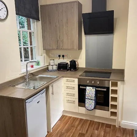 Cosy 1 Bed Next To The Hospital And Close To The Bailgate Apartment *