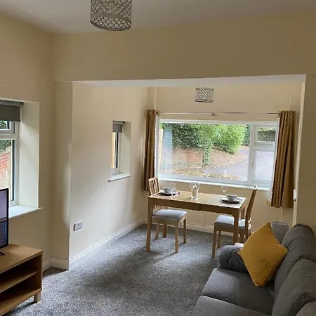 Apartment Cosy 1 Bed Next To The Hospital And Close To The Bailgate *
