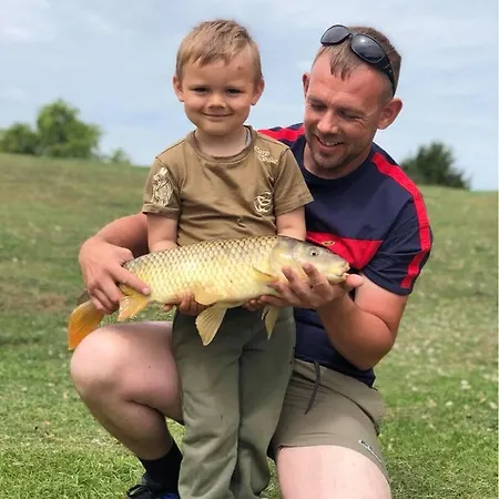 Fishing Family Caravan * Lincoln