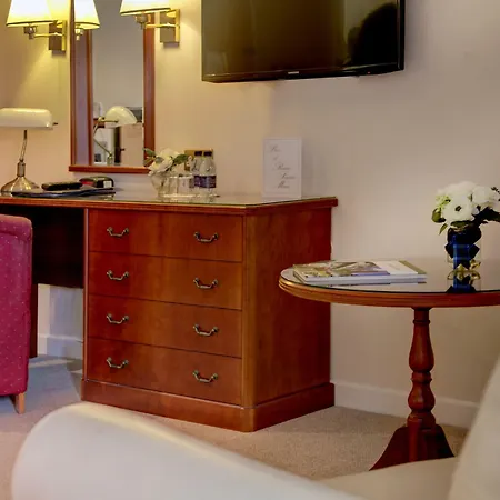 Western Bentley Hotel, Leisure Club & Thorpe on the Hill (Lincolnshire)