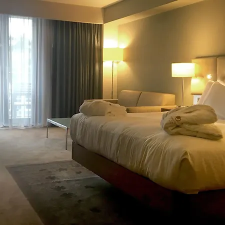 Doubletree By Hilton Lincoln