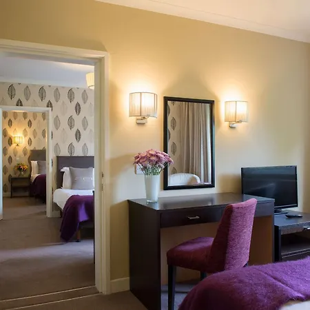 Hotel The