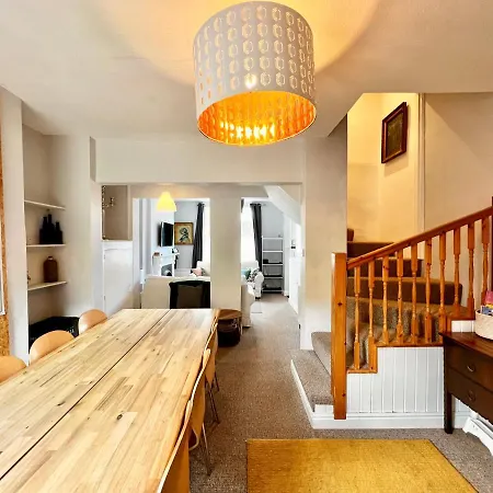 14 Union Road Holiday home