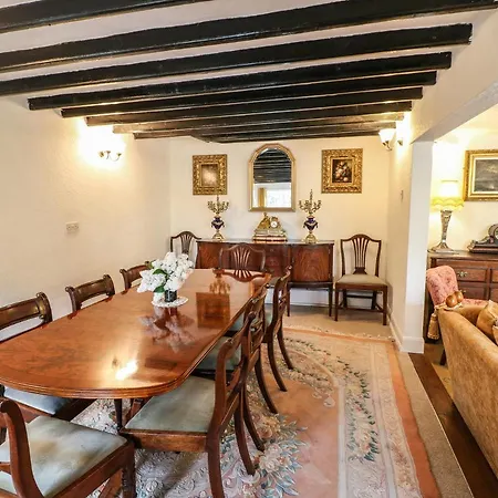 Arch Holiday home