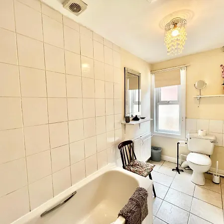 10 Langworthgate Holiday home *