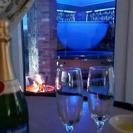 Retreat With Private Hot Tub Hébergement de vacances