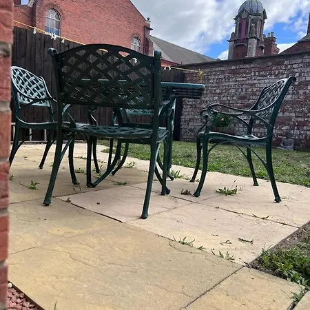Centrally Located Lincolnshire With Free Parking On Premises Holiday home