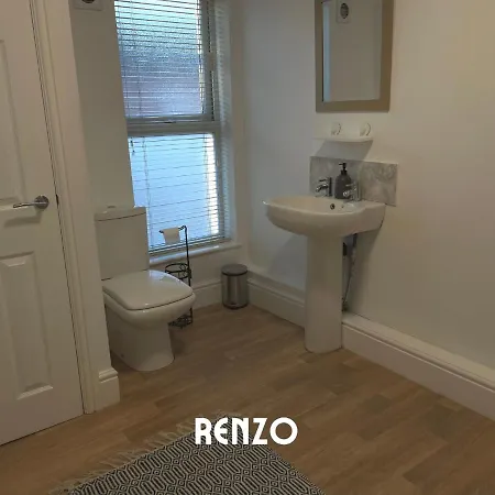 Apartment Cosy 2 Bedroom In By Renzo, Victorian Townhouse, Fully Equipped Kitchen! Lincoln