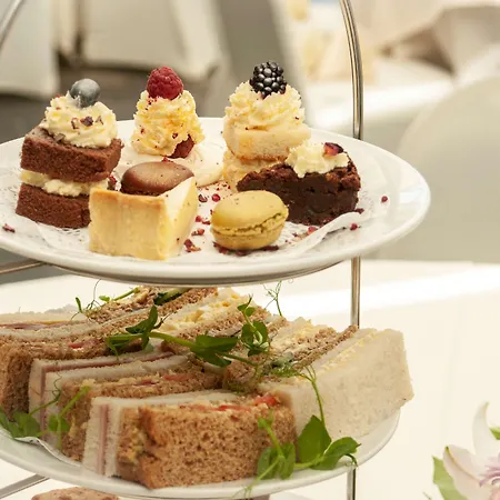 Western Bentley Hotel, Leisure Club & 4*