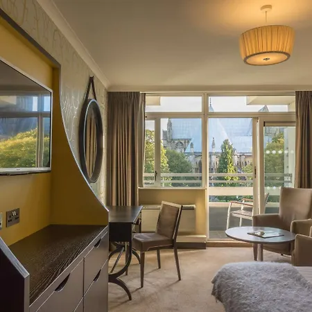 Hotel The