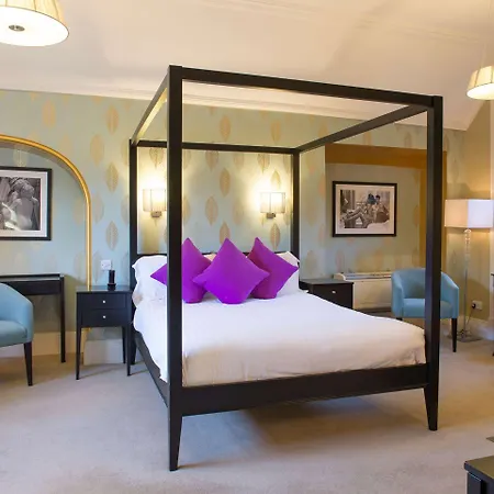 The Hotel Lincoln