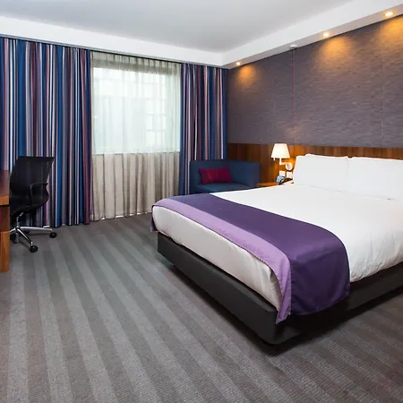 Express Centre By Ihg Hotel 3*