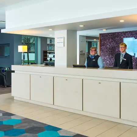 Express Centre By Ihg Hotel