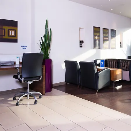 Hotel Express Centre By Ihg