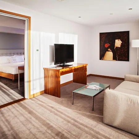 Doubletree By Hilton 4*