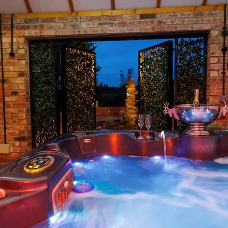 Retreat View With Private Hot Tub * Lincoln