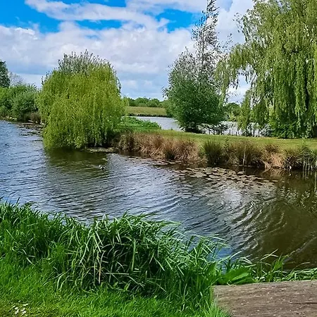 Campsite Family Fishing At Shortferry Lincolnshire 4g Free Swimming Lincoln