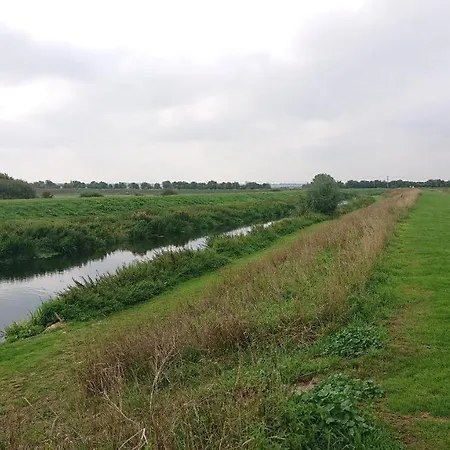 Campsite Family Fishing At Shortferry Lincolnshire 4g Free Swimming