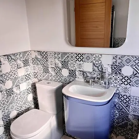 Stylish 3 Bed House With Castle Views Holiday home