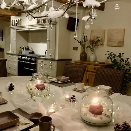 Lut's Place 3*