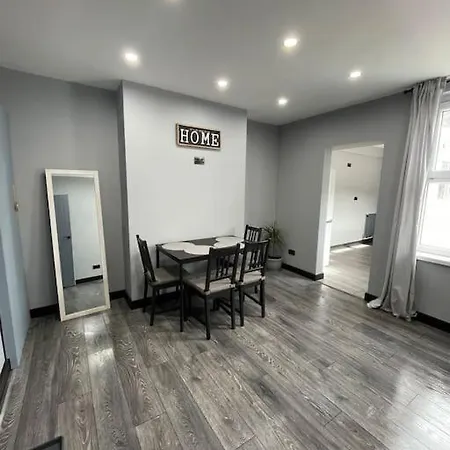 Area Entire Terrace House