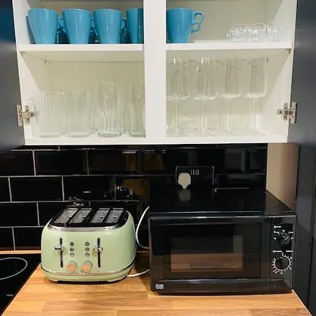 Holiday home Area Terraced House With Private Hot Tub Lincoln