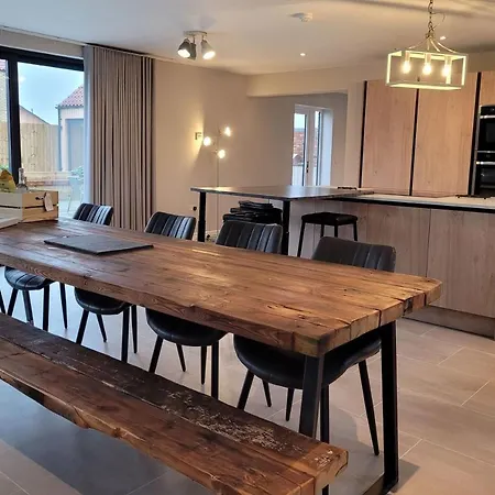 Walnut House, Ashlin Farm Barns Holiday home Lincoln