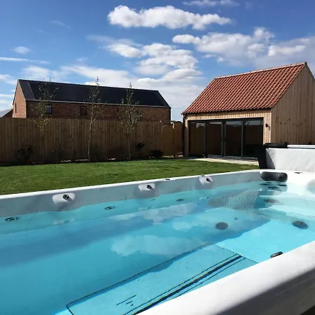 The Willows, Ashlin Farm Barns * Lincoln