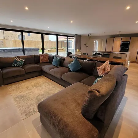 Holiday home Walnut House, Ashlin Farm Barns Lincoln