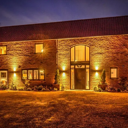 Holiday home The Elms, Ashlin Farm Barns *
