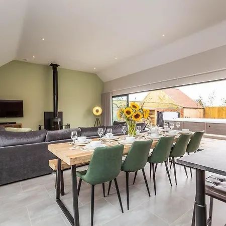 The Birches, Ashlin Farm Barns Holiday home *