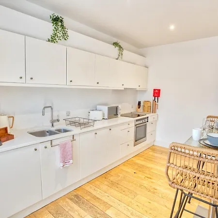 Pass The Keys Centrally Located Holiday home *