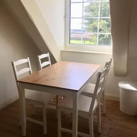 Grove Farm Old Granary, 1st Floor Loft Apartment, Includes Continental Breakfast Apartment Lincoln