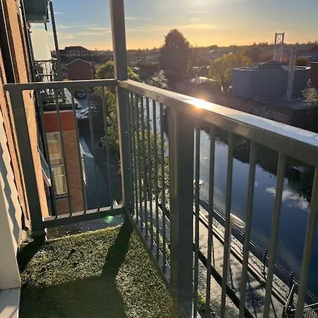 View Sleeps 4 Balcony Self Check-in *