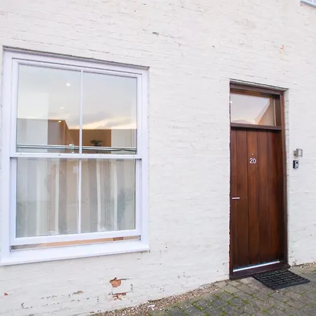 Pass The Keys Centrally Located Lincoln