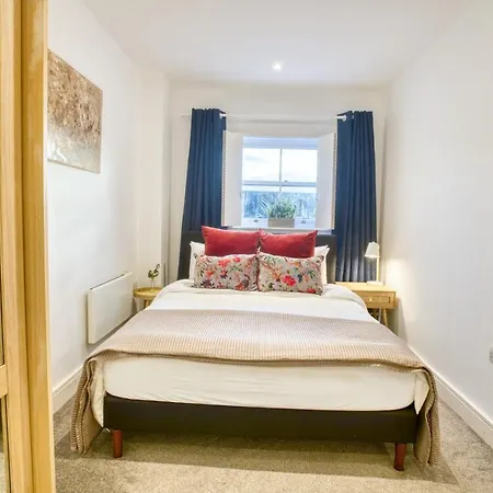 Pass The Keys Centrally Located Holiday home *