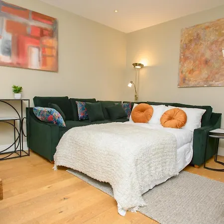 Pass The Keys Centrally Located Holiday home Lincoln
