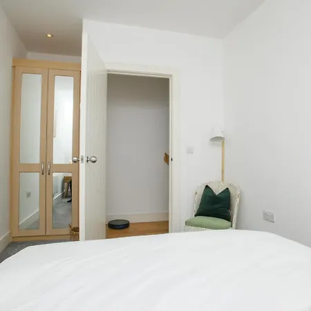Pass The Keys Centrally Located * Lincoln