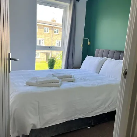 Beautiful 4-bed House In Lincoln- Close To Centre Holiday home *