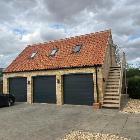 Entire Loft Space In Quiet Village Near Of