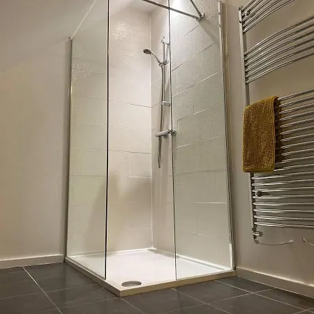 Beautiful 4-bed House In Lincoln- Close To Centre
