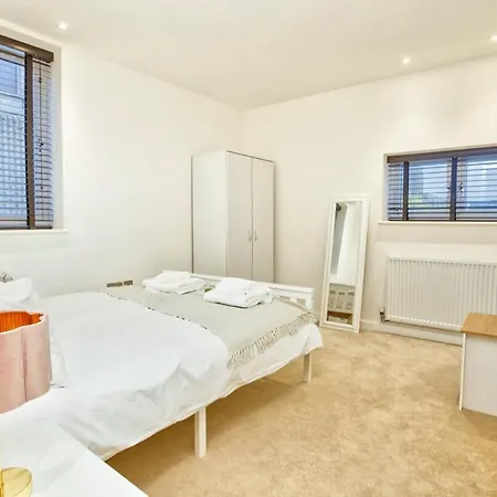 Number One On The Hill Holiday home Lincoln