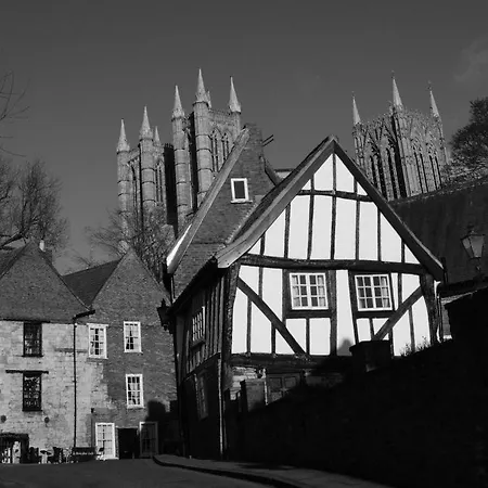 16 St Martins Near To Steep Hill Holiday home