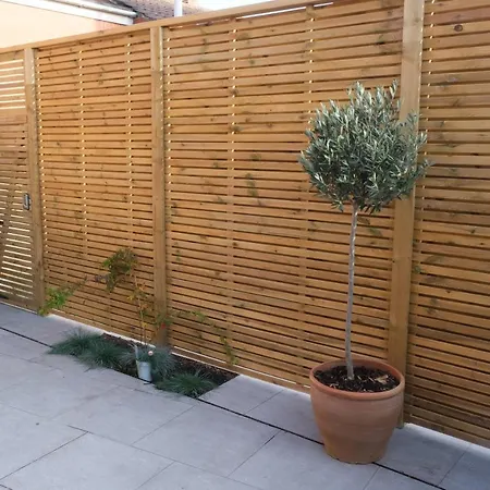 16 St Martins Near To Steep Hill Holiday home
