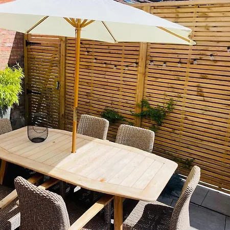 16 St Martins Near To Steep Hill * Lincoln