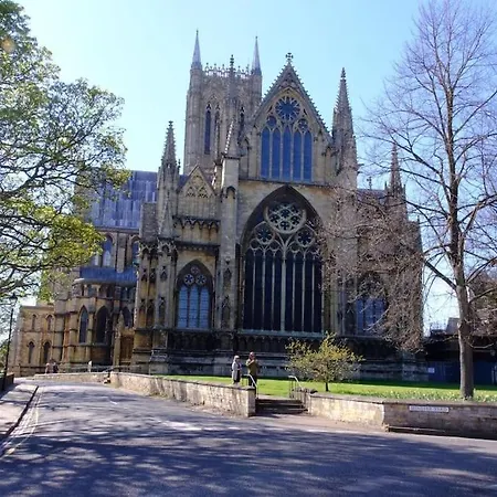 16 St Martins Near To Steep Hill * Lincoln