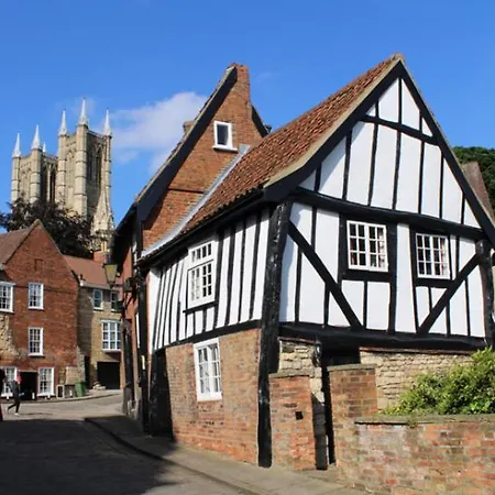16 St Martins Near To Steep Hill Holiday home *