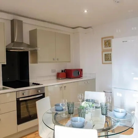 Holiday home The Imp's Pad - Off Steep Hill - Private Parking *