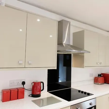 The Imp's Pad - Off Steep Hill - Private Parking Holiday home